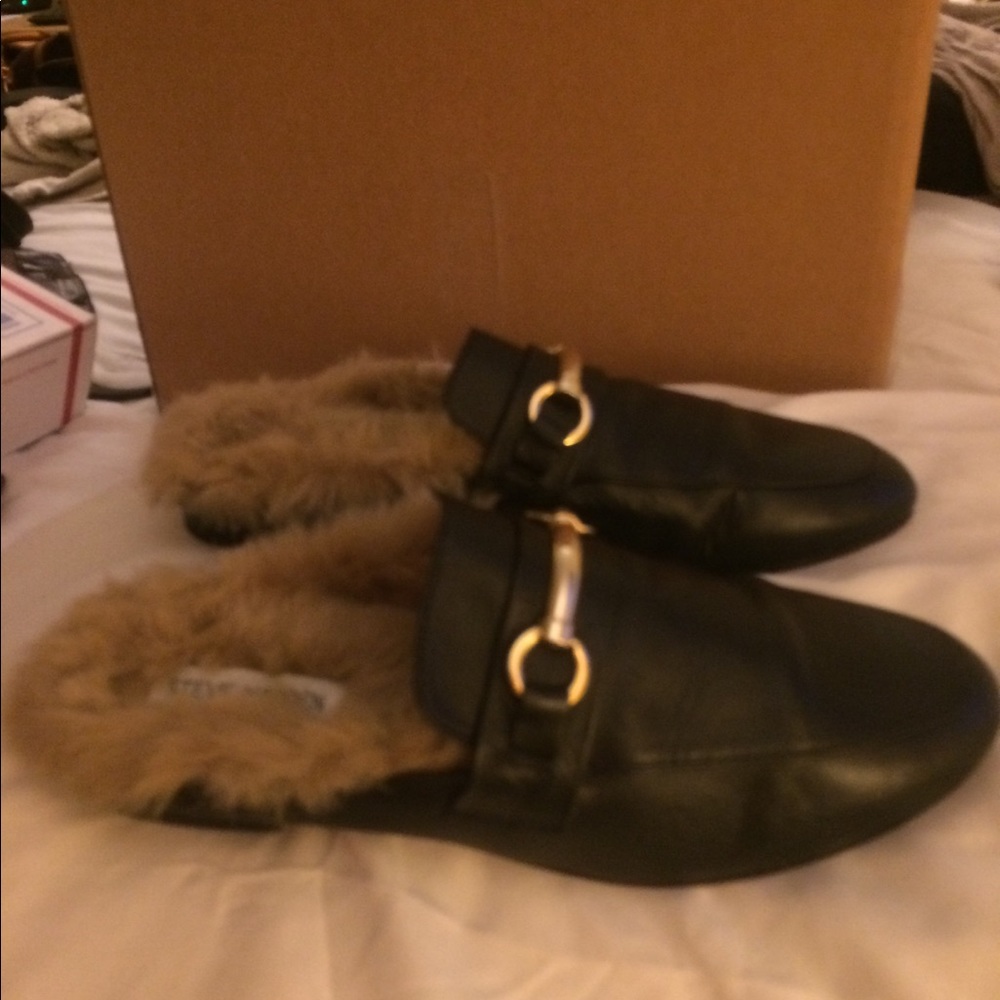 Women shoes size 8.5 fit like 8